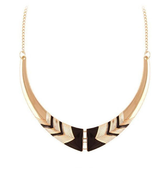 Alloy Crescent Short Collar Necklace